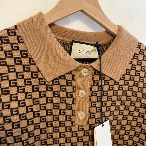 GUCCI Square G Knit Polo Shirt in Camel sz medium - Picture 8 of 12